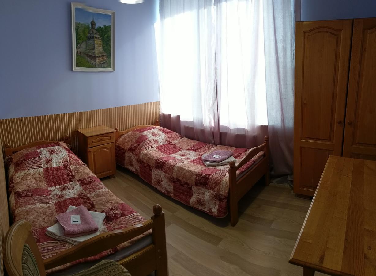 Guest House Uzhgorod Extérieur photo